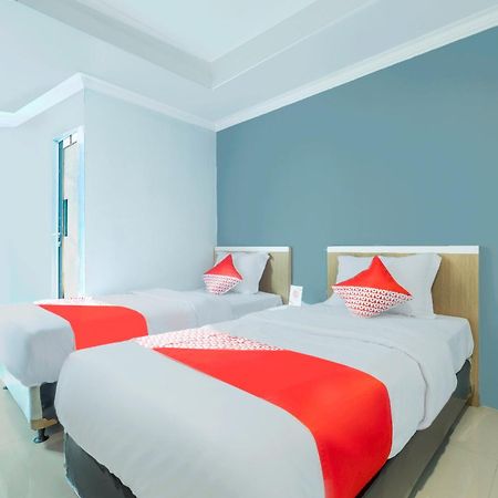 Oyo Living 2195 Al Jazeerah Residence Syariah 万隆 外观 照片