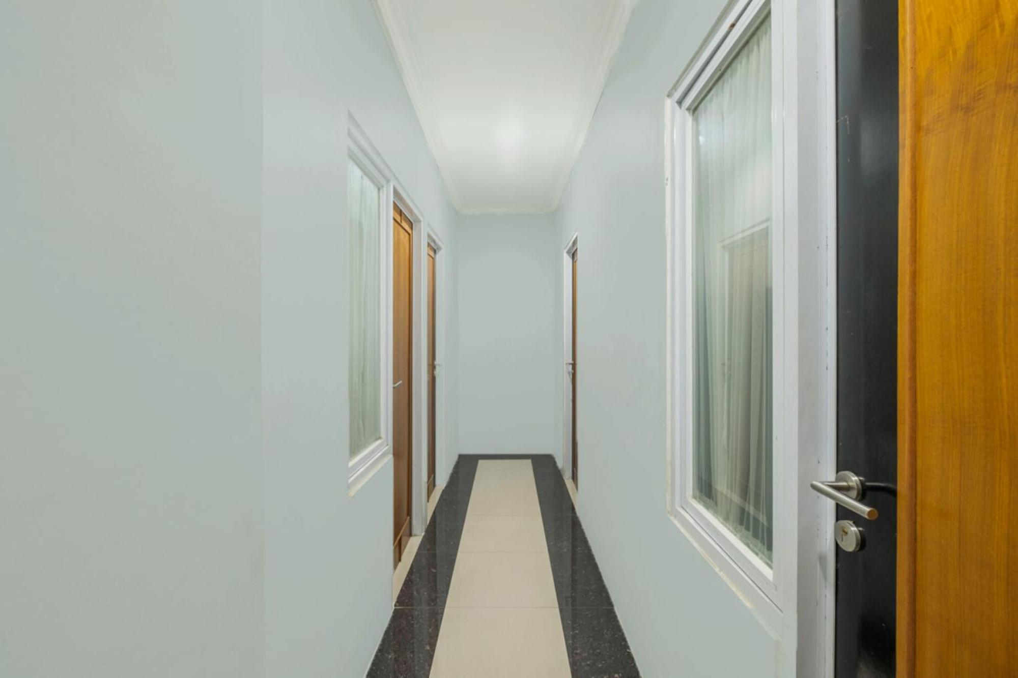 Oyo Living 2195 Al Jazeerah Residence Syariah 万隆 外观 照片