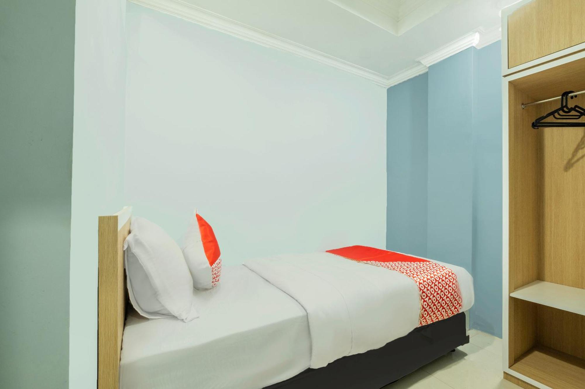 Oyo Living 2195 Al Jazeerah Residence Syariah 万隆 外观 照片